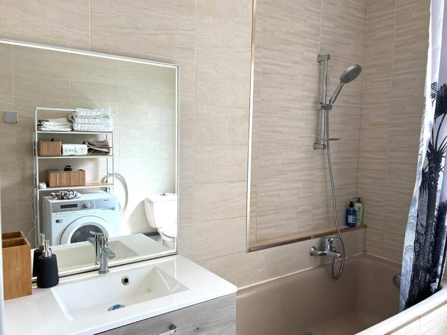 Lumiere Secrete Mulhouse Centre Parking Tram Apartamento Exterior foto